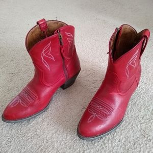 Ariat Darlin' Booties, Red, Size 8.5M